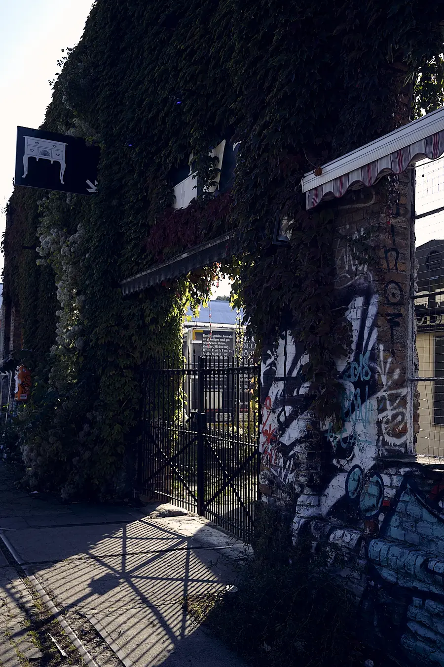 RAW Gelände Eingang Trödelmarkt