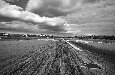 Das Tempelhofer Feld: Ein Ort der Geschichte und der Moderne